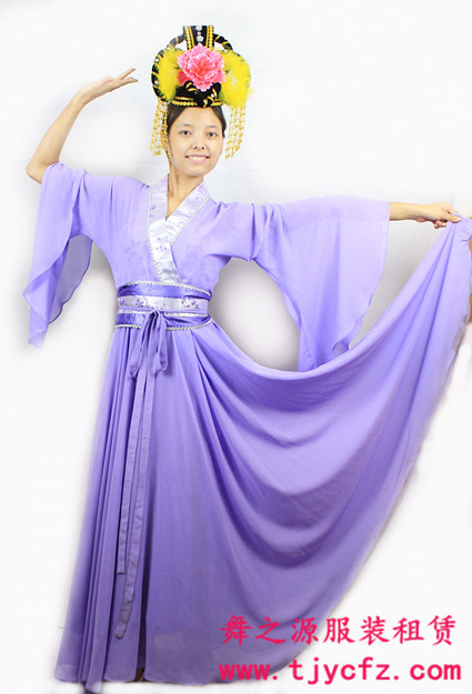 浅紫色女古装