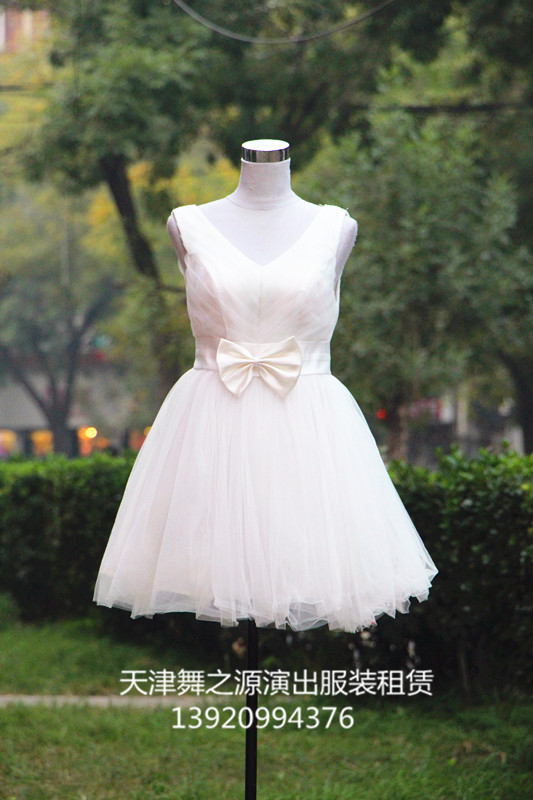 白色小纱裙